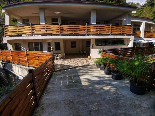 Мини-отель Gnezdo Beloy Sovy Mini Hotel Гагра-4